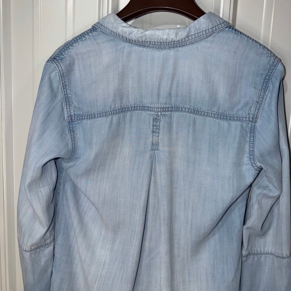 Bella Doll Lightweight Denim Soft Blue Button Up Long Sleeve Size Small - Picture 5 of 11